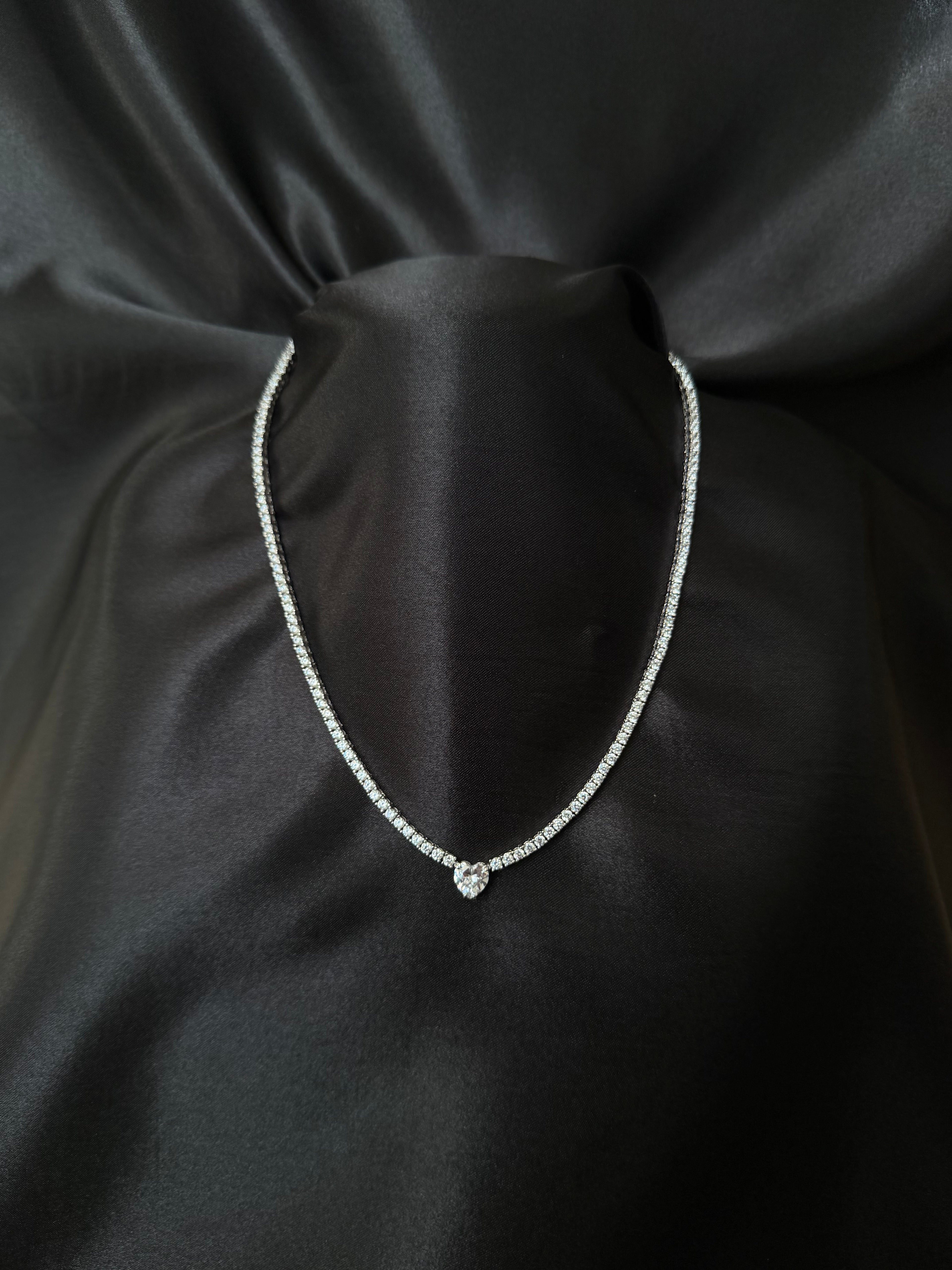 Amora Necklace